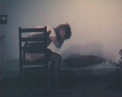 מיכל נאמן, נ. 1951 

גולגלתה, 1975 

וידיאו, צולם בסופר 8 מ"מ 

4:00 דקות, ללא פסקול, צבע 

6188-05 
