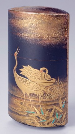 Inro (container for a seal), 5 sections 

Cranes Beside a River With Reeds 

Anonymous artist 

Lacquered wood, gold maki-e and mother-of-pearl inlay 

18th c. 

6.1 x 3.4 x 1.7 cm