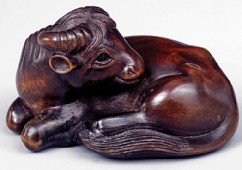 Katabori Netsuke, Ox 

Hidari Toyomasa (1810-1883) 

Wood 

Bequest of  A. Horodisch, Amsterdam 

Height: 2.5 cm, width: 3.4 cm, length: 4.7 cm