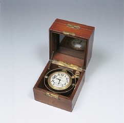 Marine chronometer 
