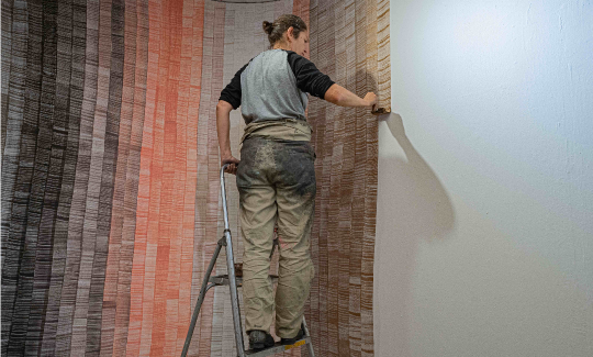 מרים כבסה בתהליך עבודה