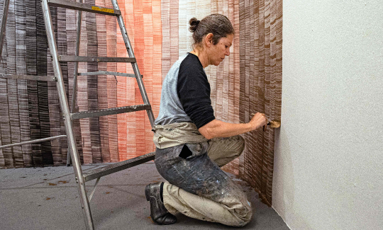 מרים כבסה בתהליך עבודה