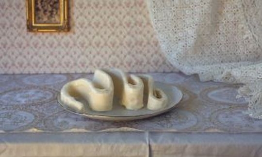 Einat Arif-Galanti, Melting Curve, 2012, Video, 5