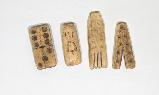 Divination bones (ditaola), Zulu or Sotho people