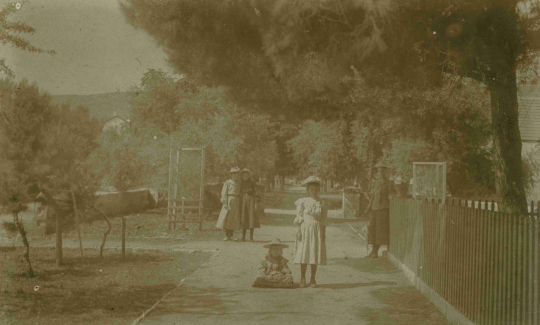 בנותיהם של פרידיריך ואנה