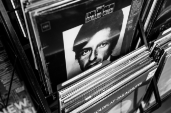 לאונרד כהן: מסע בין צללים ואור