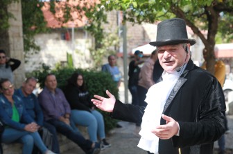 הטמפלרים מתעוררים לחיים: סיורים תיאטרליים במושבה הגרמנית