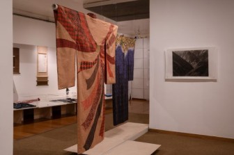 הדרכות בתערוכת "יפן במלאכת יד" ברוסית