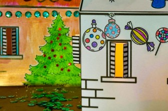 ورشة بيوت مُضِيئة بمناسبة عيدي الضوء والشتاء باللغة العربية