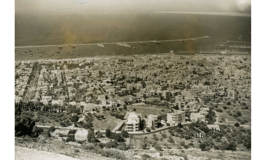 נוף חיפה ו-3 ספינות הצי