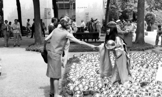 Яёи Кусама на Венецианском