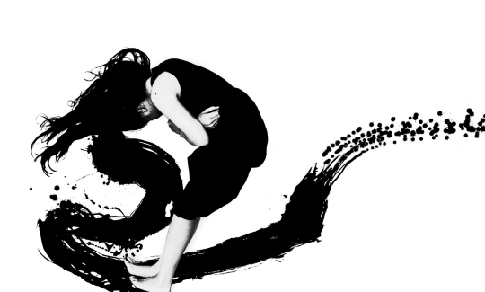 טומוקו קאוואו, נ. 1977, 包