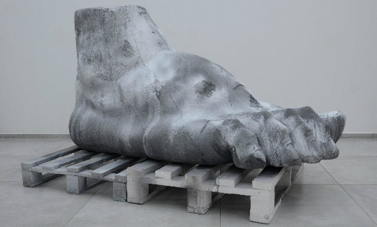 Sasha Serber Born in Moldova, 1973Lives in Tel