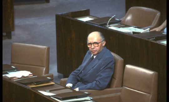 מתוך הסרט מנחם בגין; שלום