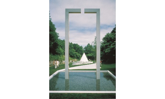 Dani Karavan 作品集Time.Space.Meditation Time, Space, Meditation – Dani Karavan