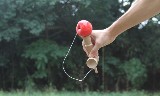works_apple-kendama_main